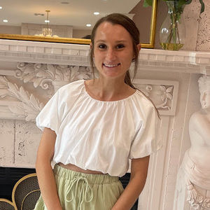 Meet your Posher, Elyssa